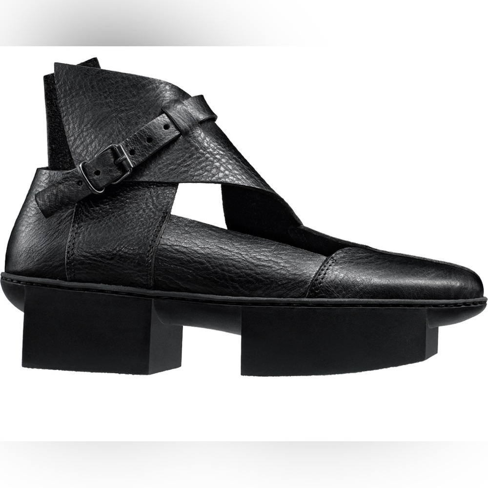 SOLD Trippen Box Memphis Mary-Jane Shoes size 38
